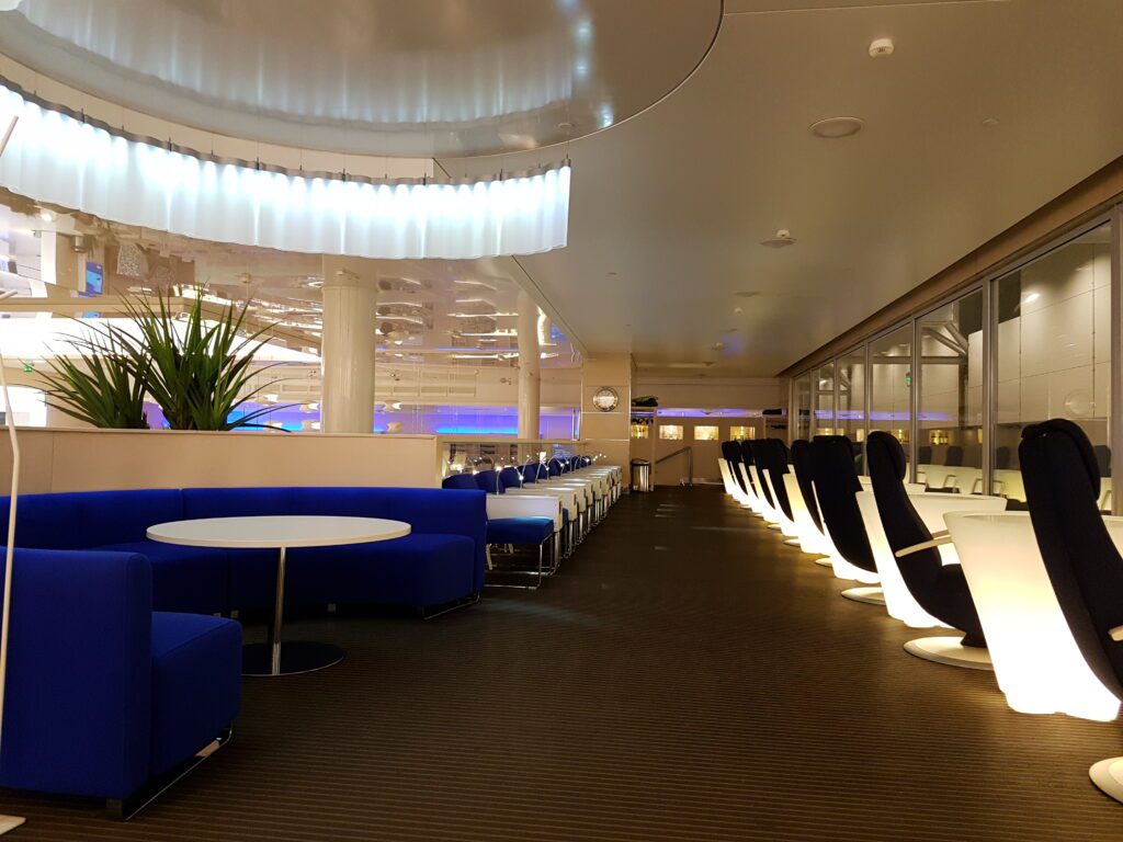 Finnair business lounge space
