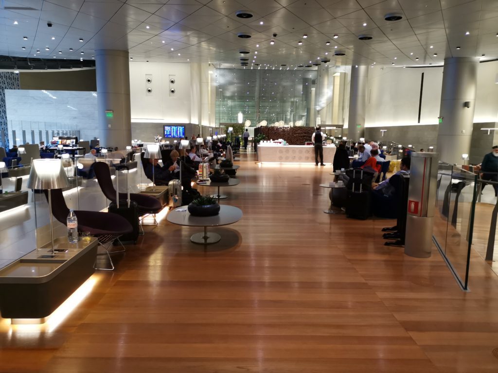 Al Mourjan Business Class Lounge central seating area