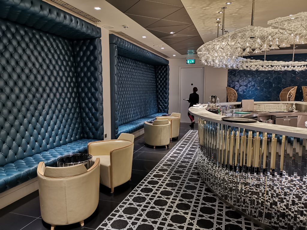 Qatar Airways Premium Lounge London Heathrow Bar