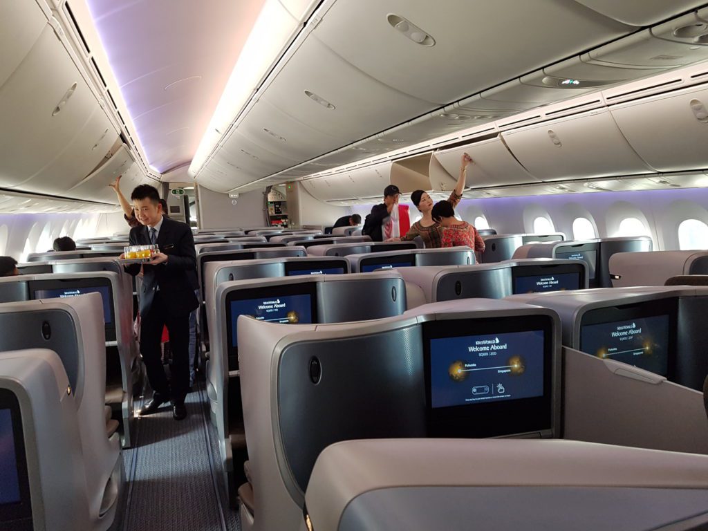 Singapore Airlines 787 10 business cabin
