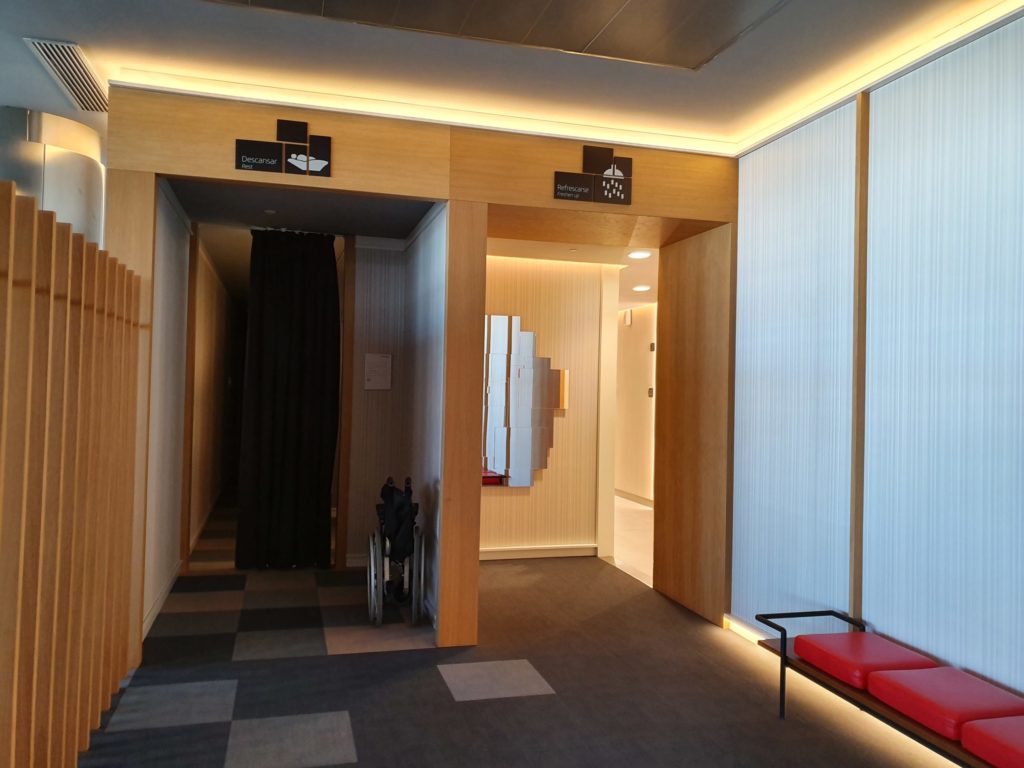 Iberia Premium lounge quite rooms and showers