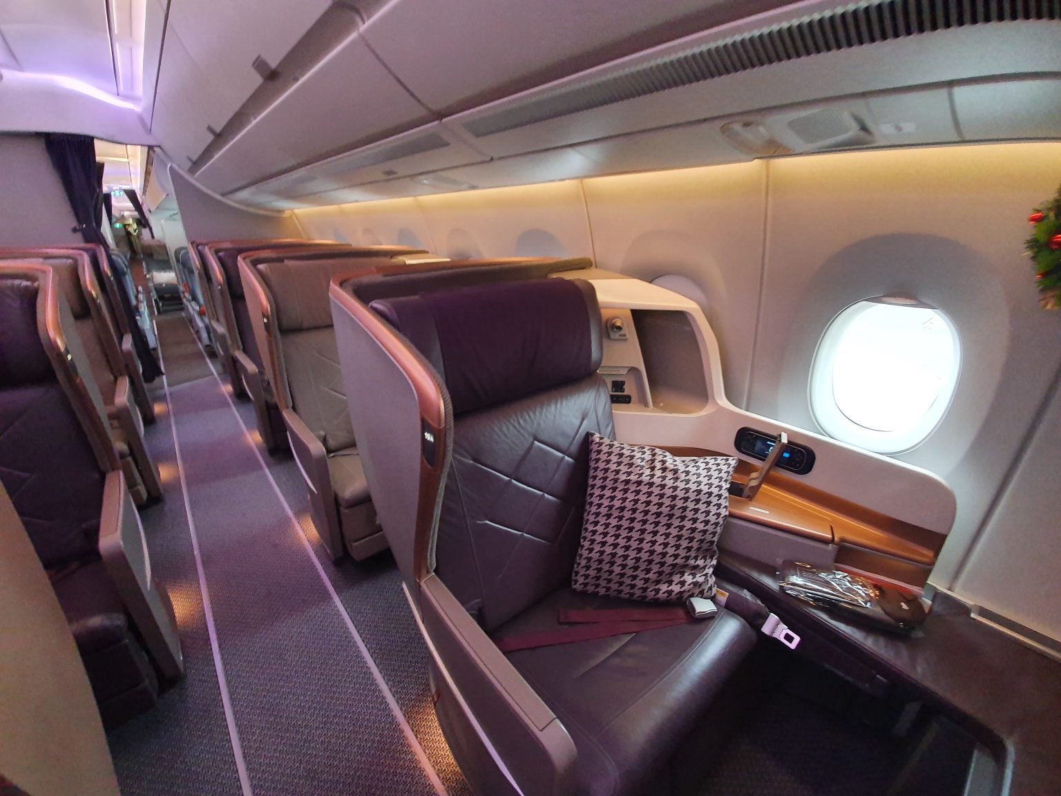 Plush Singapore Airlines A350 Business Class Wellington - Singapore ...