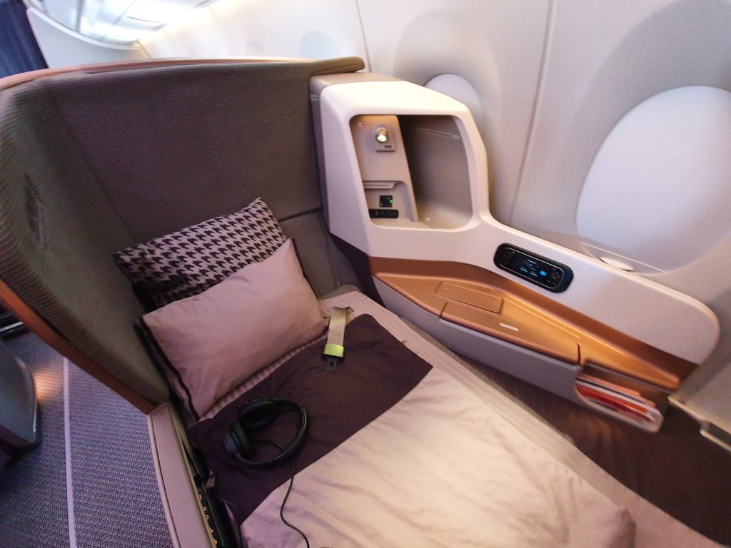 SQ A350 Business Class Bed