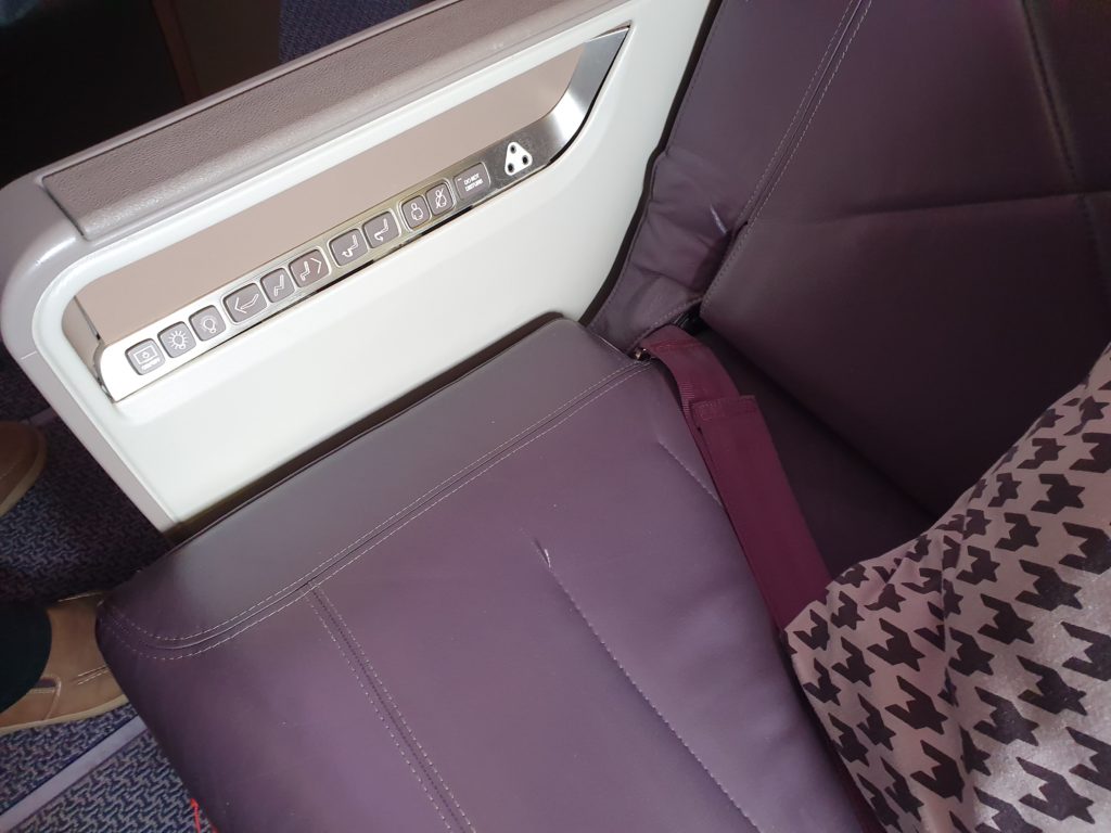 SQ A350 Business Class Seat Controls