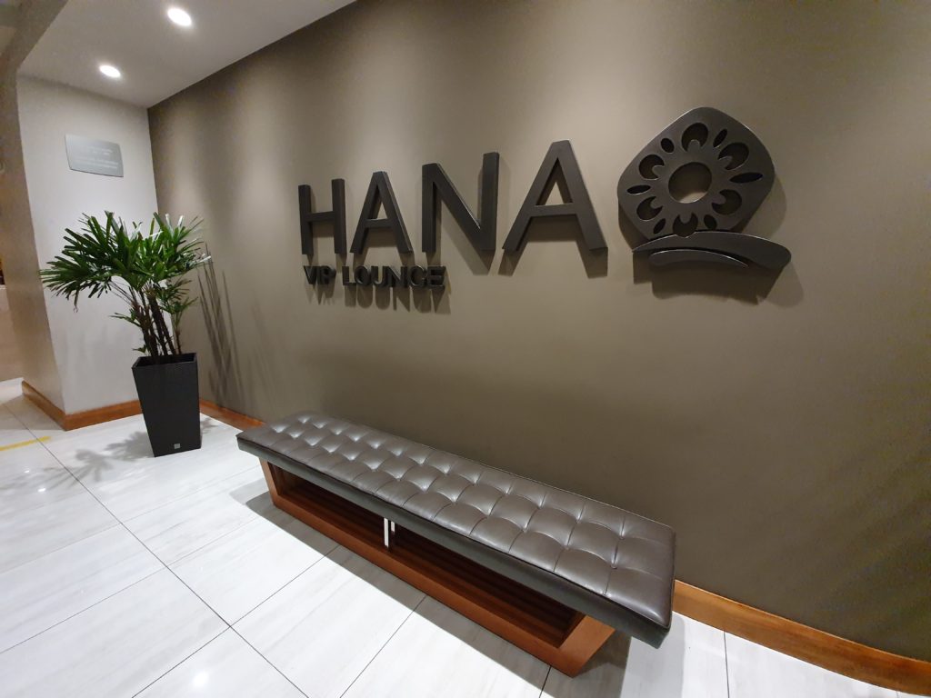 Hanaq Lounge Entrance