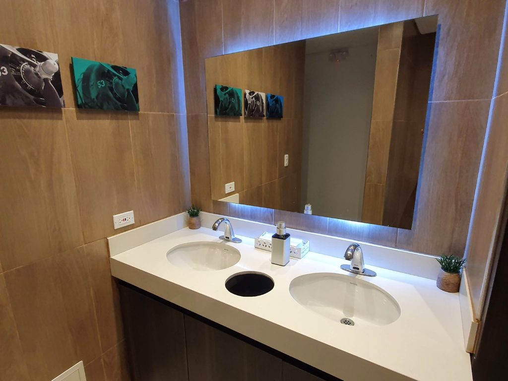 The Lounge Medellin Private Bathrooms