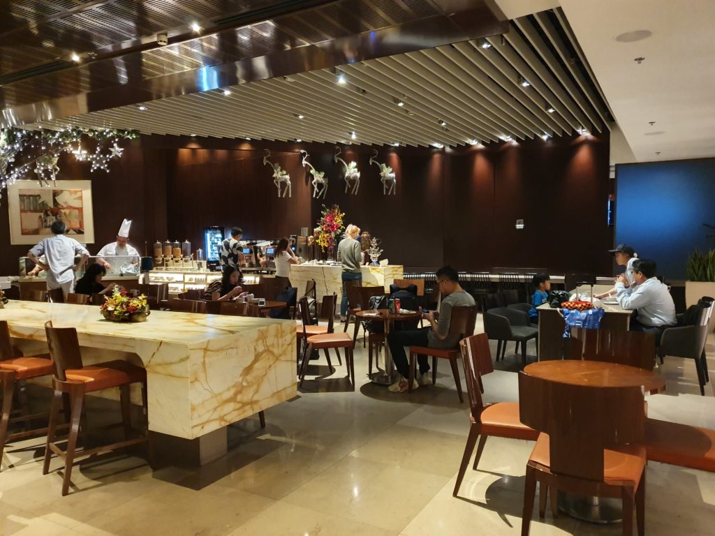 SilverKris Lounge Changi T3 Dining Area