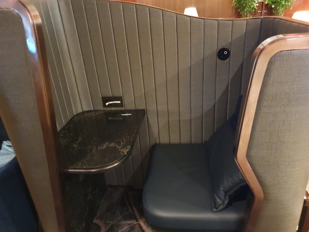 SilverKris Lounge Changi T3 Individual Work Seat Pods