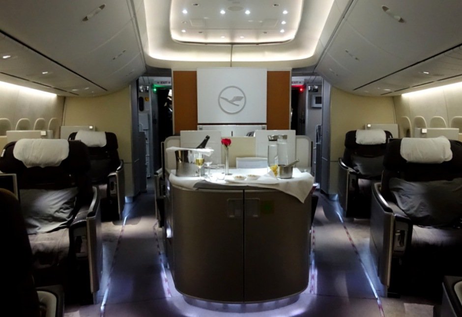 Lufthansa First Class 747 8