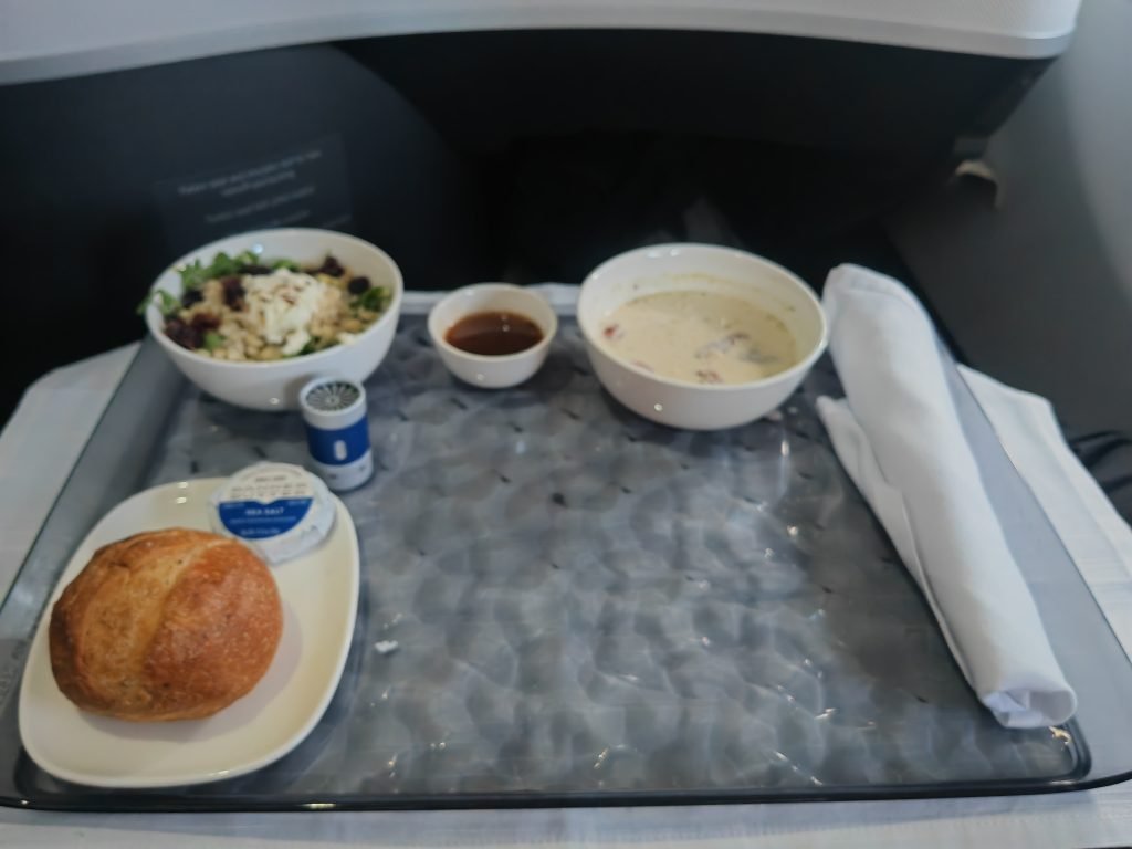 Delta One Suites Lunch Service Delta One Suites Lunch Service