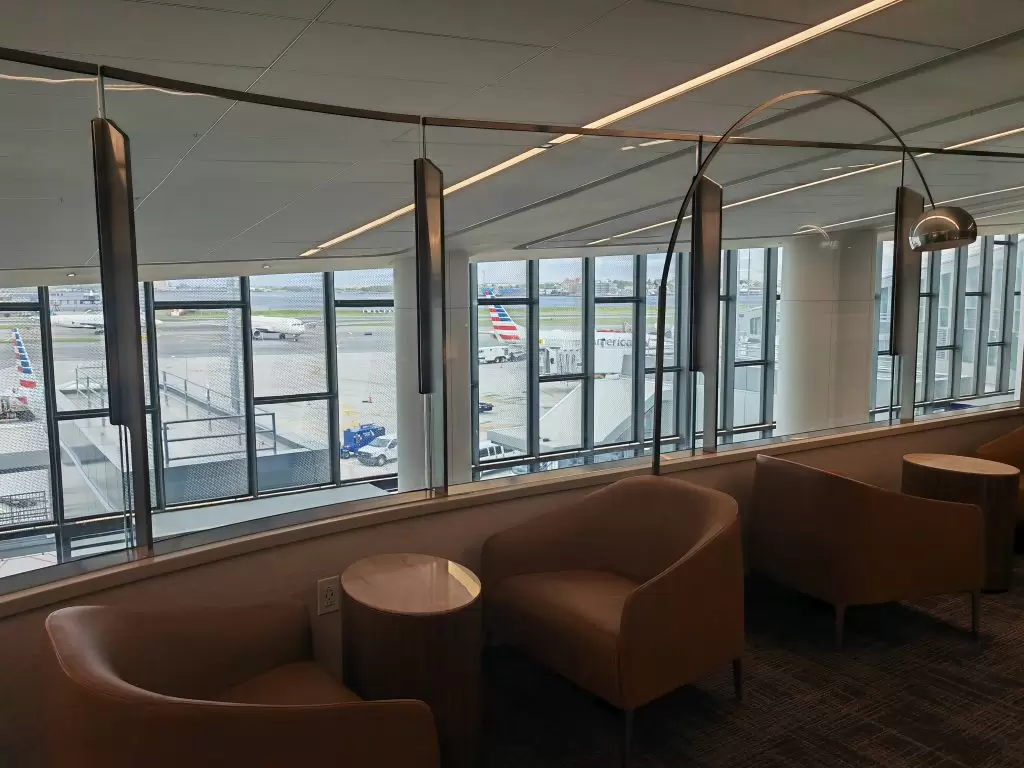 Admirals Club LaGuardia Aircraft Views