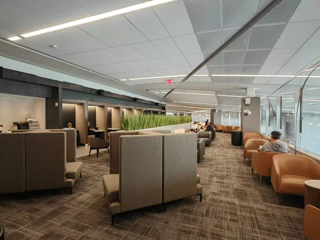 Admirals Club LaGuardia Layout