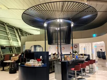 oneWorld Lounge ICN Bar Area