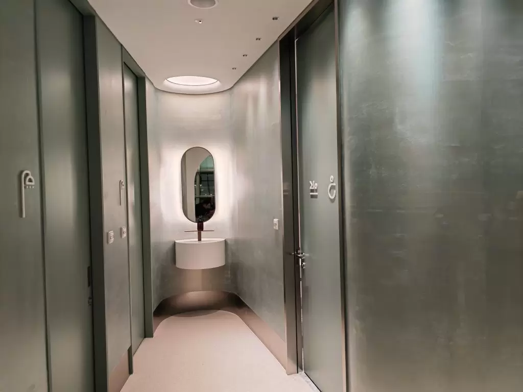 oneWorld Lounge ICN Restrooms