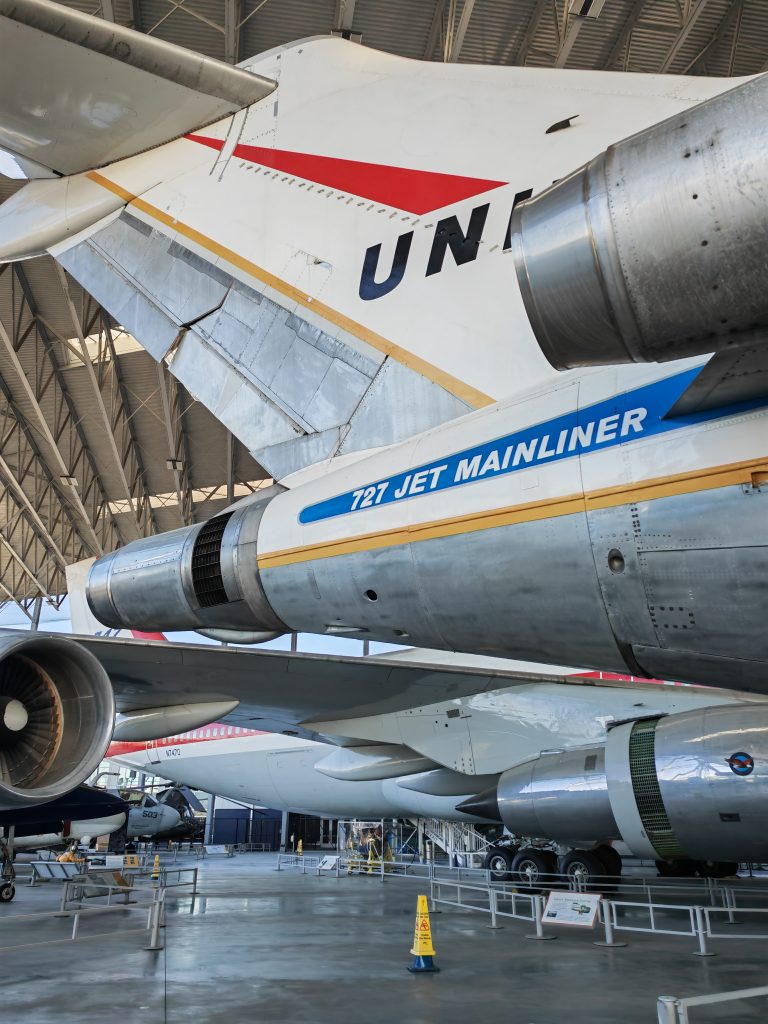 A United 727 Tail Mounted Engines