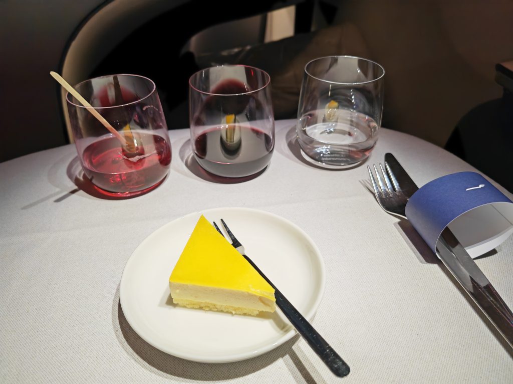 Finnair A350 Business Seoul To Helsinki Dessert and Wine