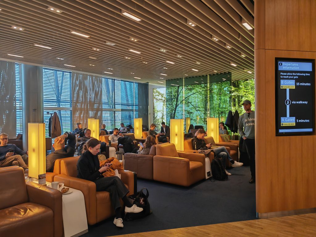 Lufthansa Senator Lounge LHR Seating Area Inside