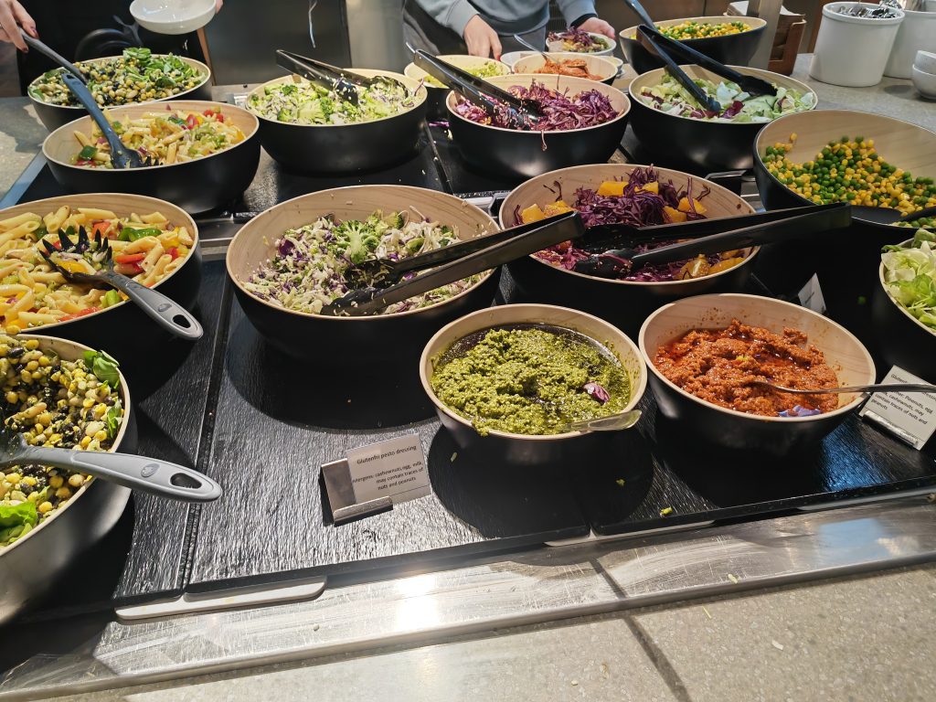 SAS Lounge CPH Salads