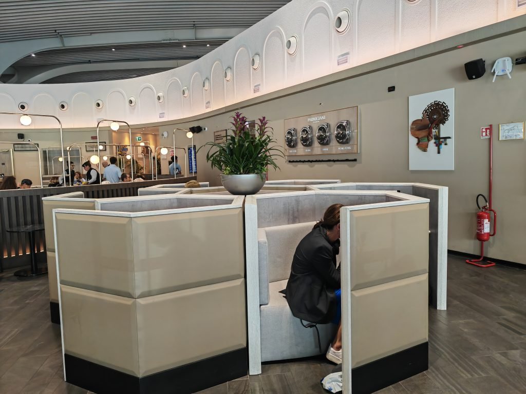 Plaza Premium Rome Fiumicino Booths