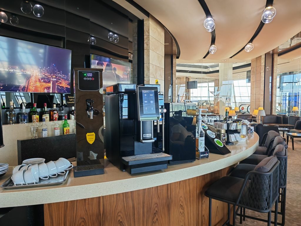 Baku Business Class Lounge Bar