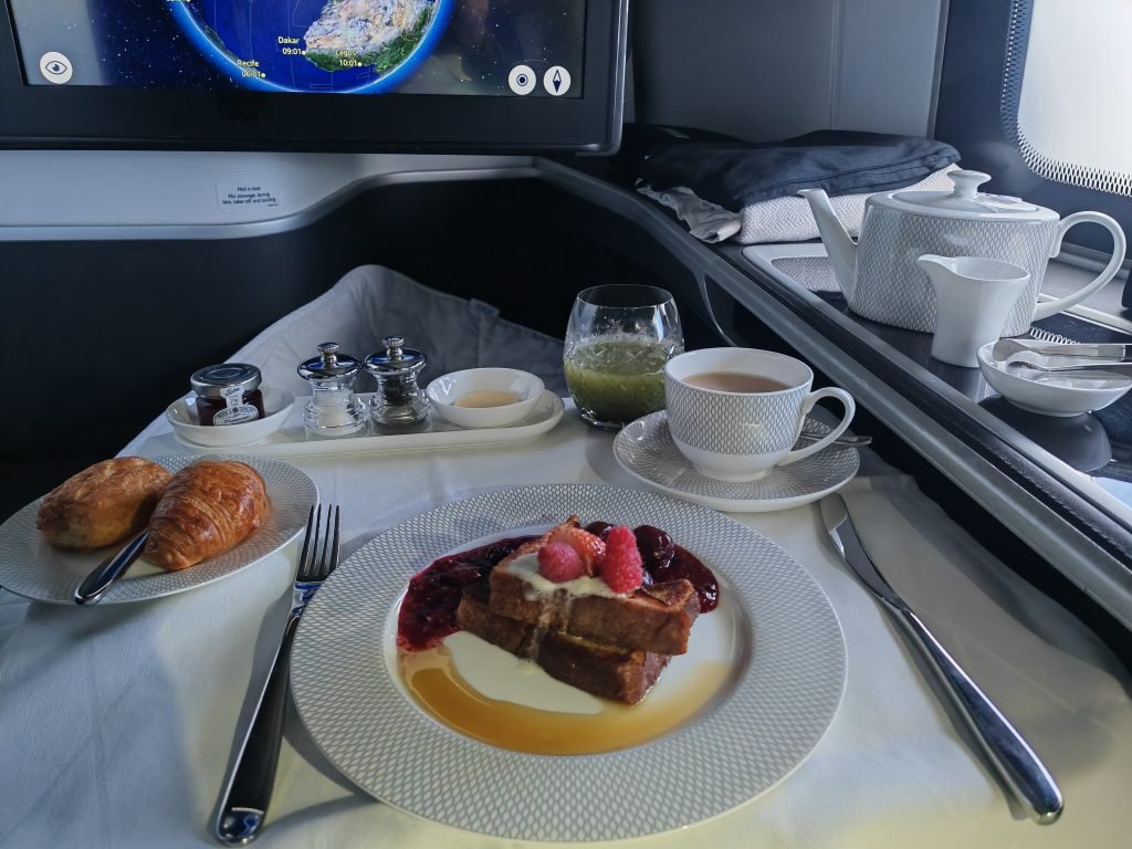 British Airways 777 Suites First Class LAX to London French Toast Breakfast