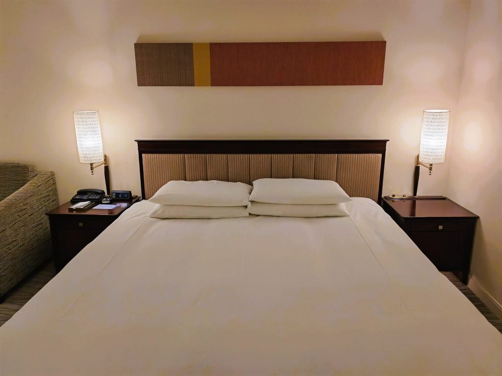 Hyatt Regency Tokyo King Room Bed