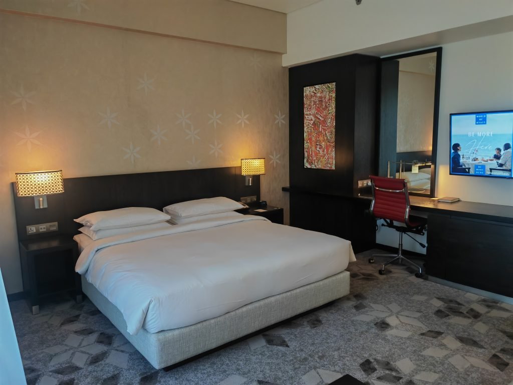 Hyatt Place Dubai Jumeirah King Room Bed Hyatt Place Dubai Jumeirah King Room Bed