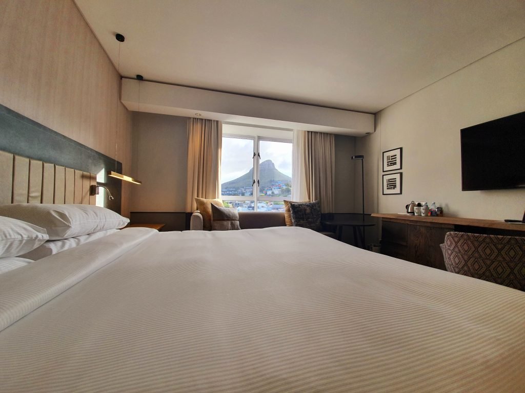 Hyatt Regency Cape Town King Bed Lion Head View Hyatt Regency Cape Town King Bed Lion Head View