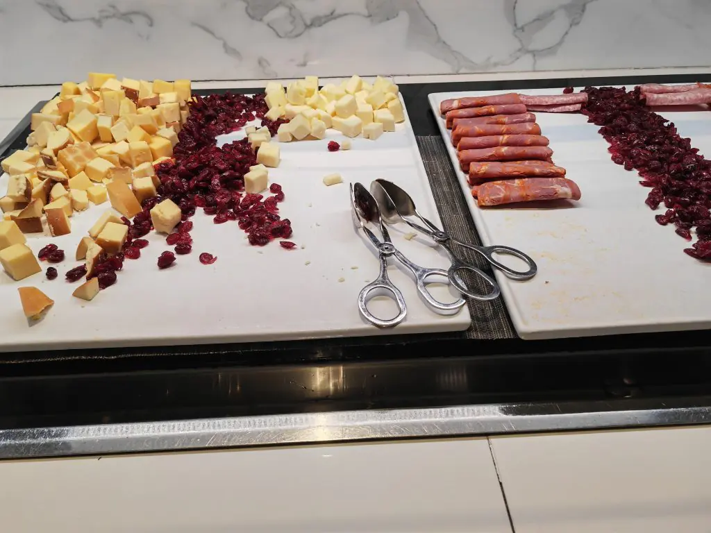 United Polaris Lounge Newark Cheese & Meat Cuts United Polaris Lounge Newark Cheese & Meat Cuts