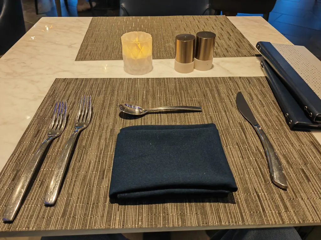 United Polaris Lounge Newark Formal Dining United Polaris Lounge Newark Formal Dining