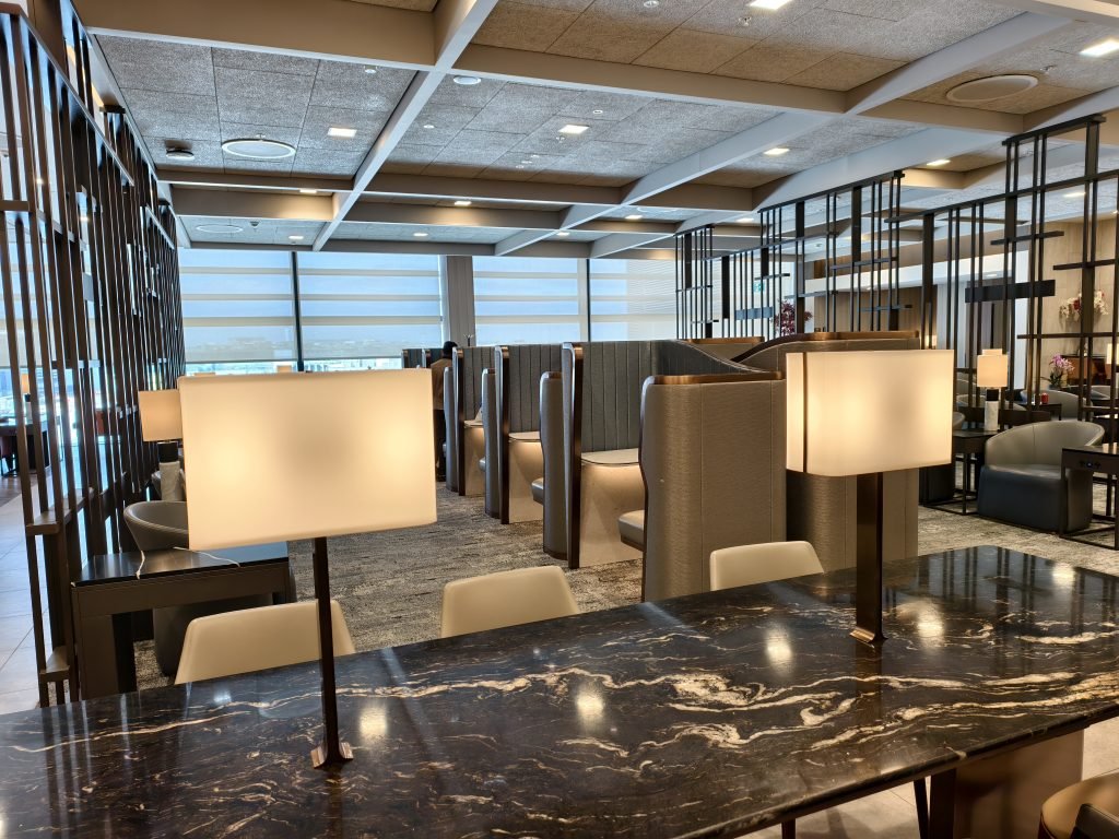 Singapore SilverKris Lounge Heathrow T2 Singapore SilverKris Lounge Heathrow T2