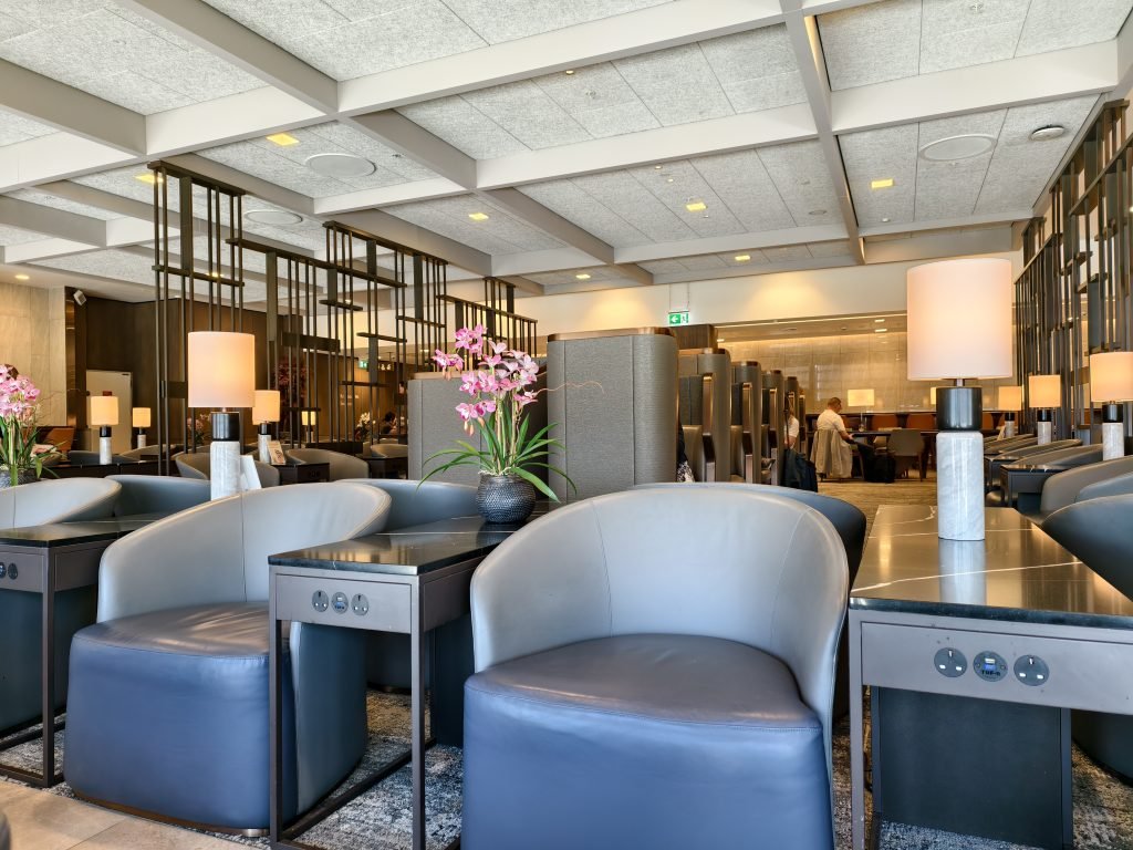 Singapore SilverKris Lounge LHR Terminal 2 Singapore SilverKris Lounge LHR Terminal 2