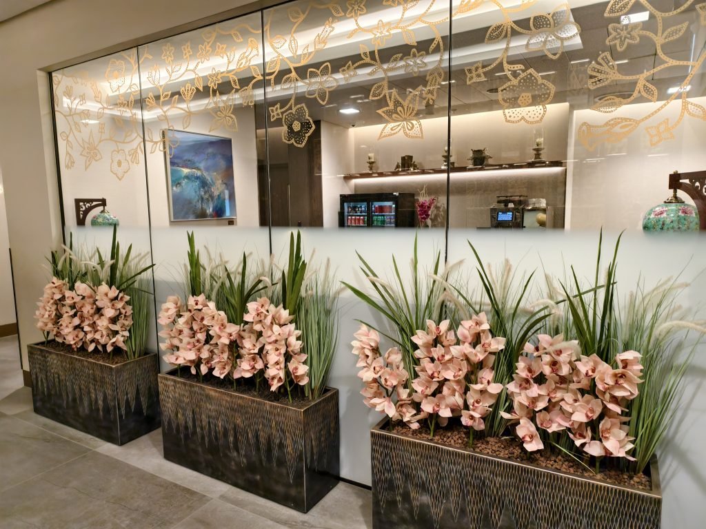 Singapore SilverKriss Lounge Entrance Flowers Singapore SilverKriss Lounge Entrance Flowers