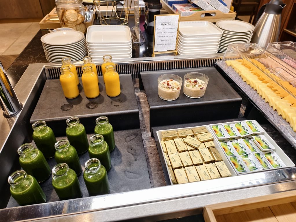 Singapore SilverKriss Lounge LHR Breakfast Options Singapore SilverKriss Lounge LHR Breakfast Options