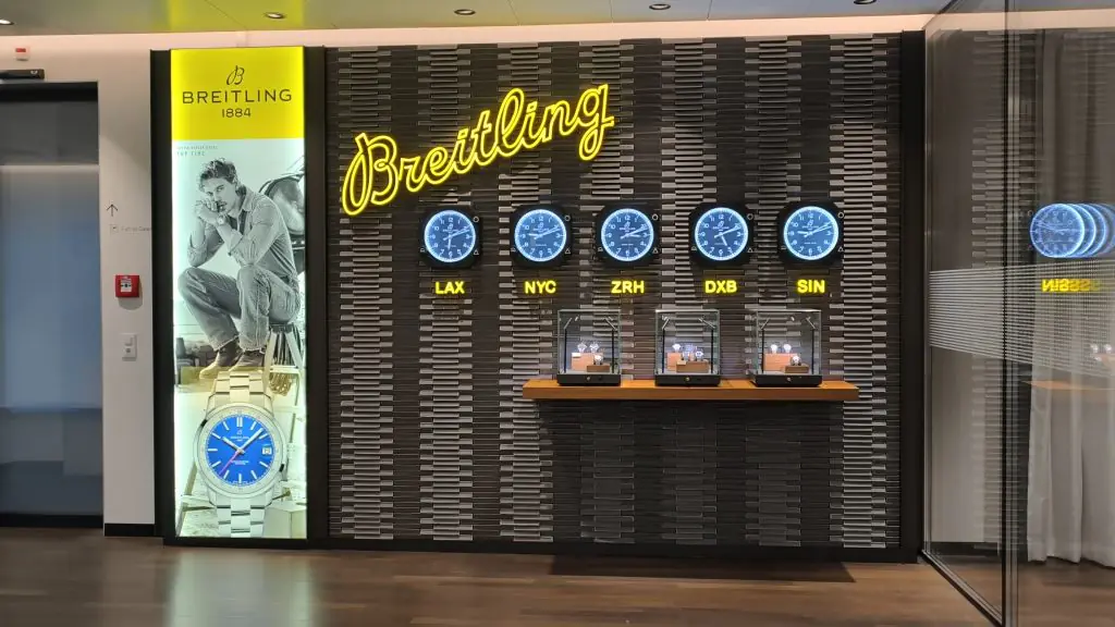 Swiss Senator Lounge Zurich Breitling Display Swiss Senator Lounge Zurich Breitling Display