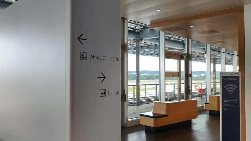 Swiss Senator Lounge Zurich Entrance Swiss Senator Lounge Zurich Entrance