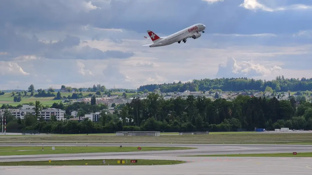 Swiss Senator Lounge Zurich Planespotting Swiss Senator Lounge Zurich Planespotting