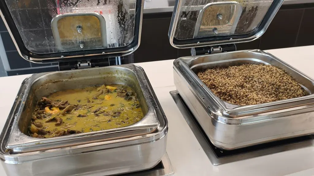 Swiss Senator Lounge Zurich Thai Green Curry Swiss Senator Lounge Zurich Thai Green Curry
