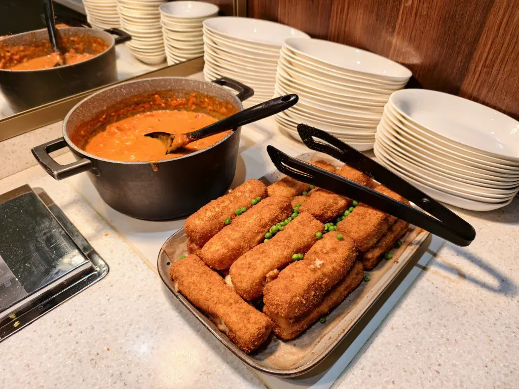 BA Club Lounge Heathrow T5B Jumbo Cod Fish Fingers BA Club Lounge Heathrow T5B Jumbo Cod Fish Fingers
