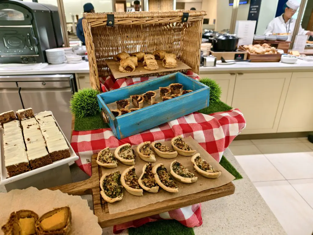 BA Club Lounge Heathrow T5B Treats & Bakeries BA Club Lounge Heathrow T5B Treats & Bakeries