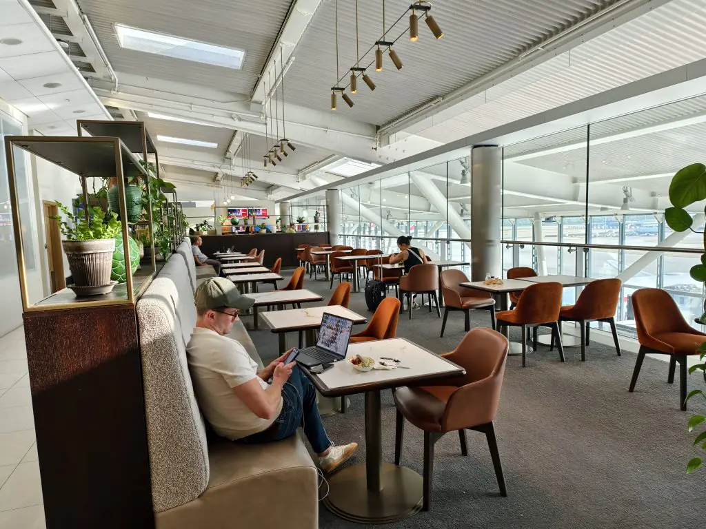 British Airways Club Lounge Heathrow T5B Eating Area British Airways Club Lounge Heathrow T5B Eating Area