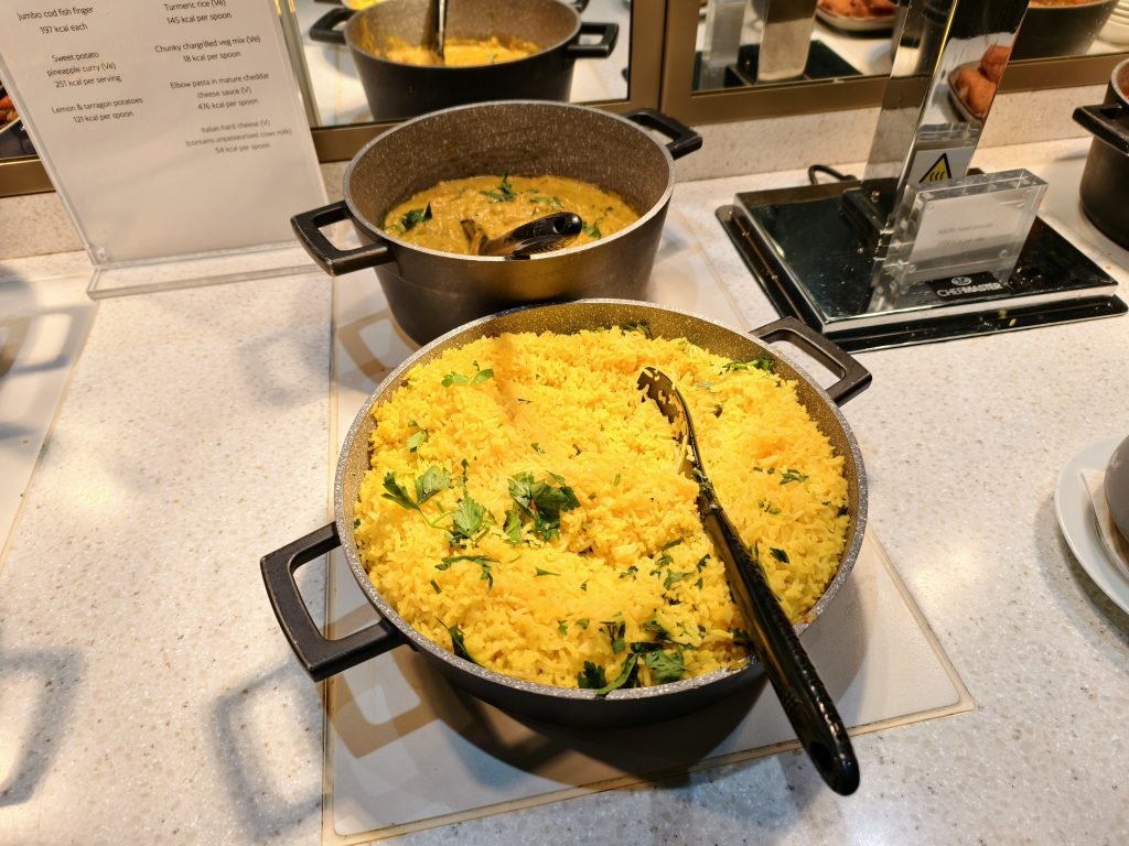 Club Lounge Heathrow T5B Hot Buffet
