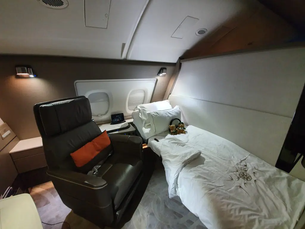 Singapore Airlines A380 Suites Review: First Class Luxury 1 Singapore Suites Nap Time