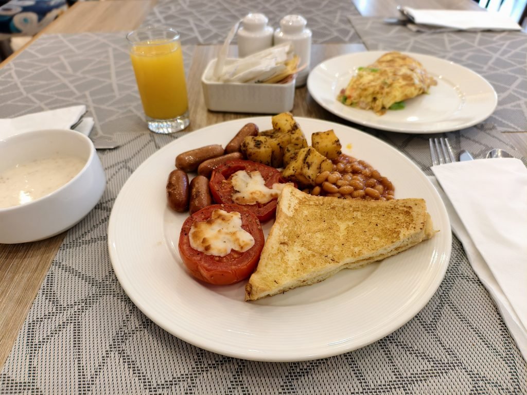 Copthorne Hotel Dubai Breakfast