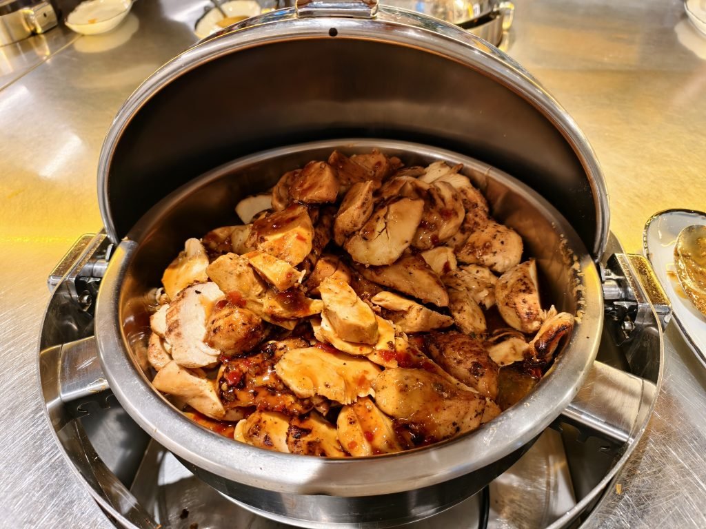 Sheeba Cloud Nine Buffet Chicken Sheeba Cloud Nine Buffet Chicken