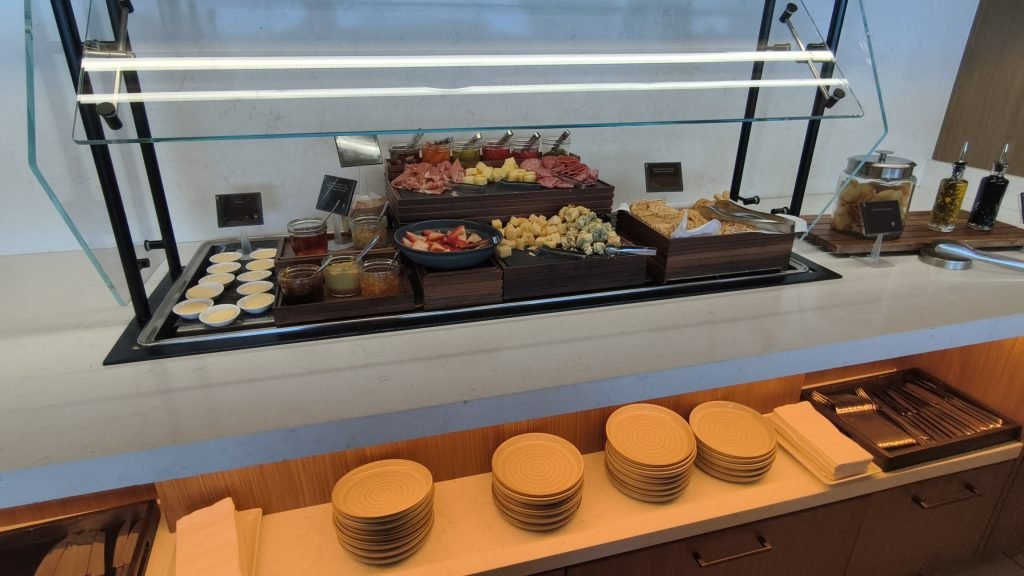 Soho Lounge JFK Cheese & Crakers