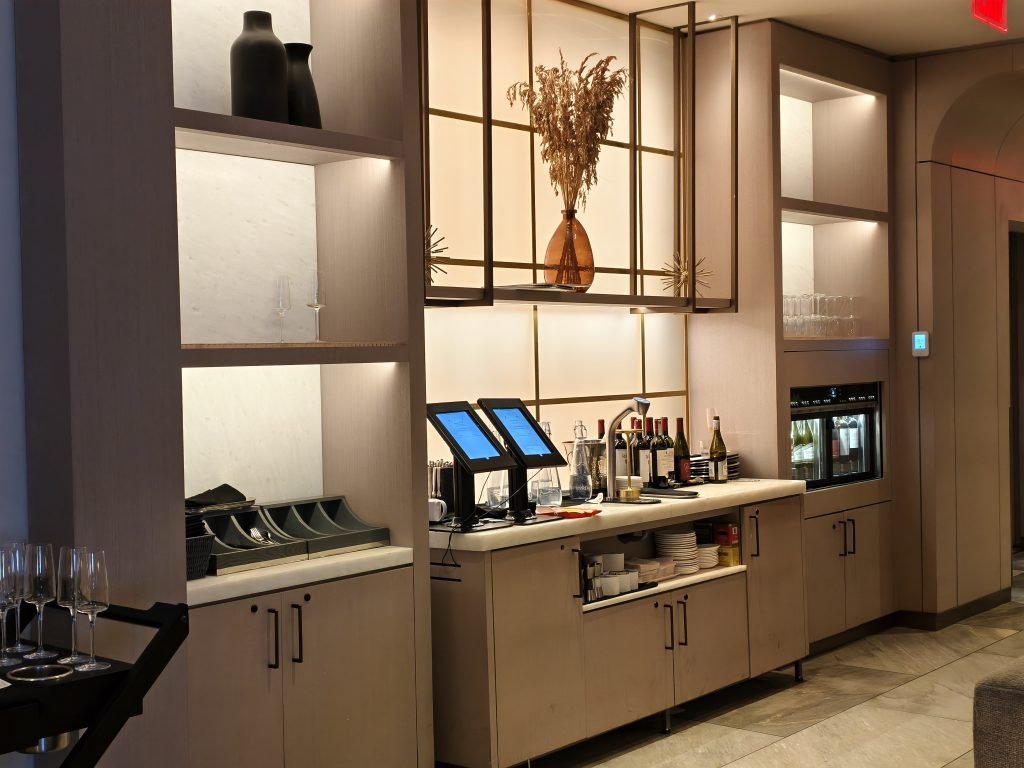 Chelsea Lounge New York Self Serve Mini Bar Area Chelsea Lounge Review New York Mini Bar Area