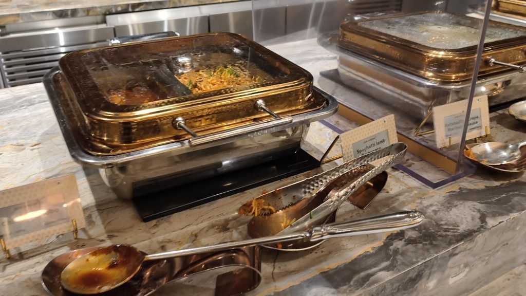 Majaraja Lounge Air India Hot Buffet 3 Majaraja Lounge Air India Hot Buffet 3