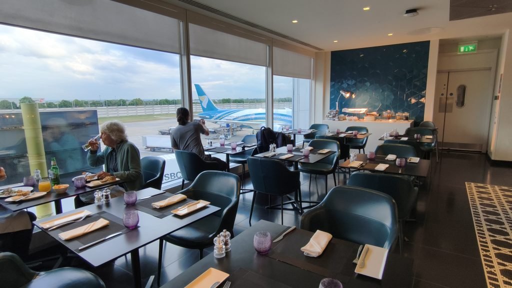 Qatar Premium Lounge LHR Dining With Views Qatar Premium Lounge LHR Dining With Views