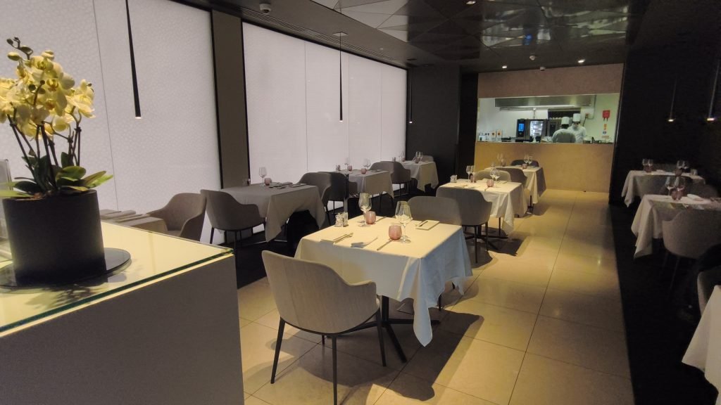 Qatar Premium lounge London A La Carte Dining Qatar Premium lounge London A La Carte Dining
